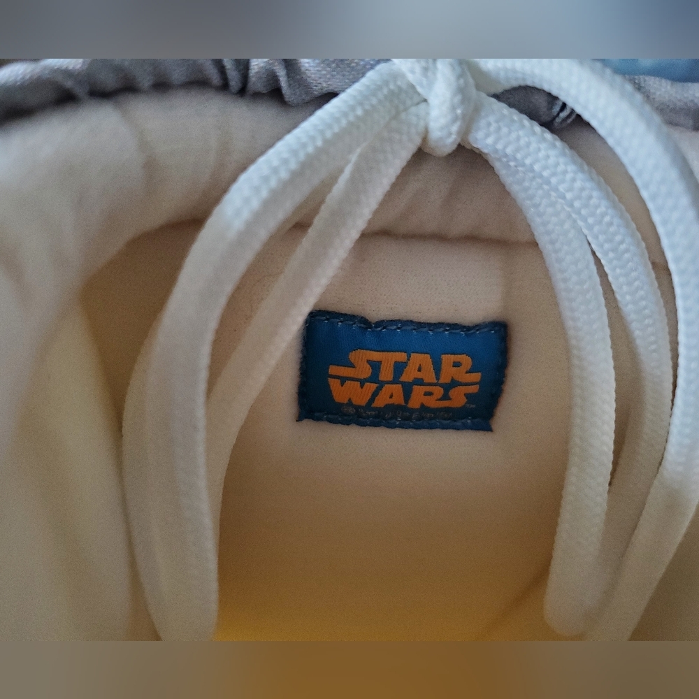 NIB - R2-D2 Moon Boots - Picture 9 of 14